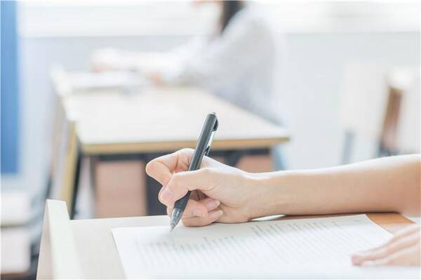 背诵小学英语有什么快速方法吗？（快来练习背诵技巧吧！）插图