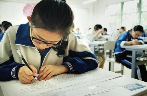 化学初中如何仔细审题？考试大题如何才能得心应手？插图
