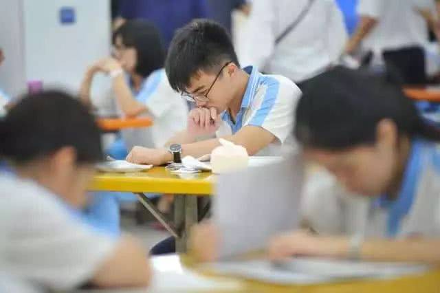 如何快速提高高中物理成绩并成为学霸的三个方法？插图