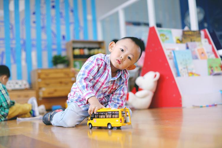 孩子小班厌学怎么办？父母新招：儿童教育革命能否成功驯服调皮孩子？插图