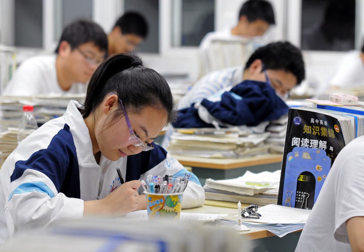 高考前应该睡多长时间才算充足？掌握这个绝密睡眠技巧，能否轻松备考？