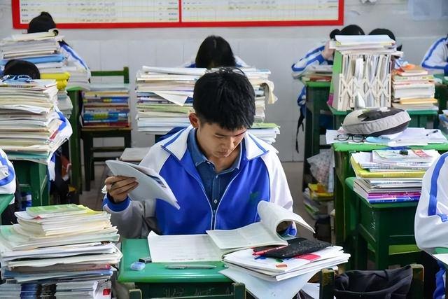 学习语文的意义是什么， 语言的力量：塑造人格、成就梦想插图