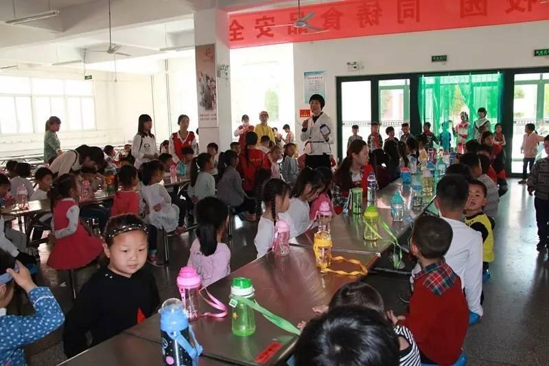 上大班的孩子坐不住怎么办上大班孩子坐不住的深层原因及家庭干预策略插图