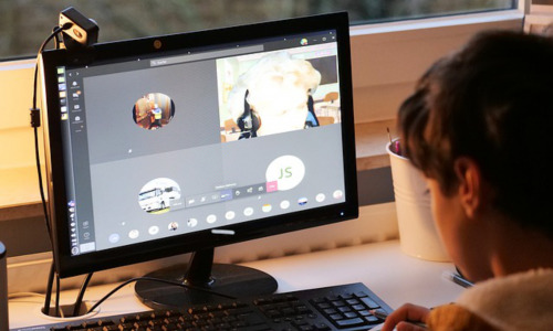 小班幼儿口吃怎么办，小班幼儿口吃：家庭环境的积极作用插图